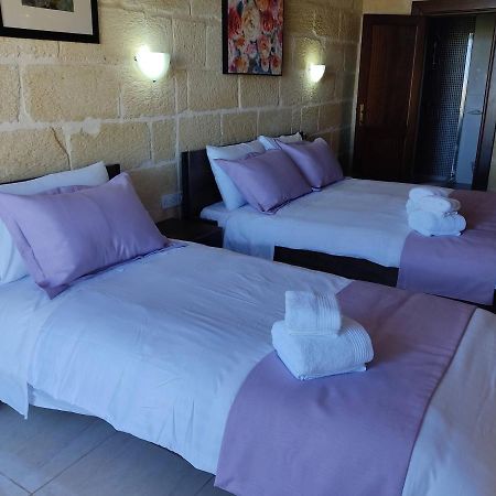 Warda Accommodation Xewkija Esterno foto