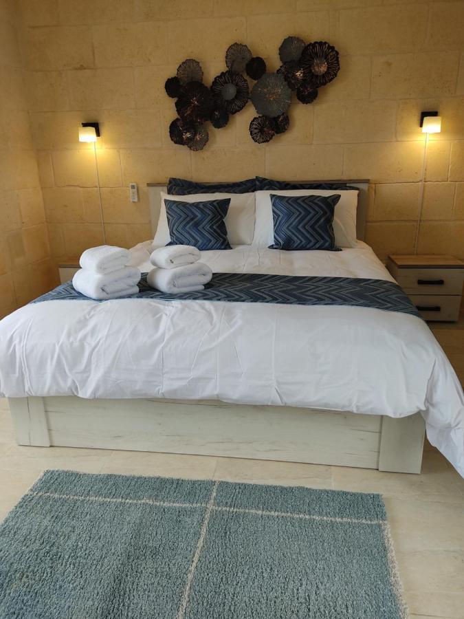 Warda Accommodation Xewkija Esterno foto