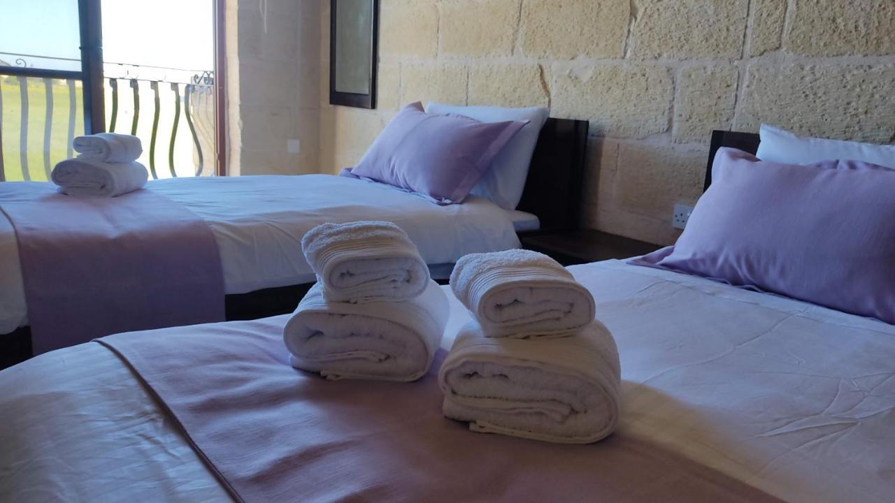 Warda Accommodation Xewkija Esterno foto