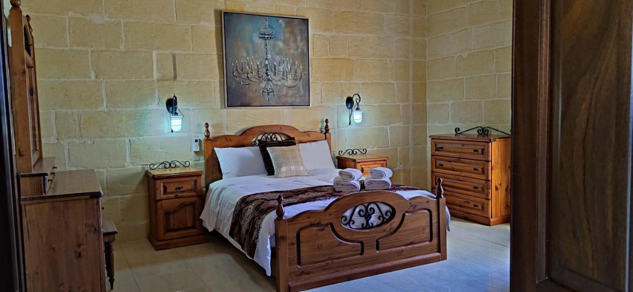 Warda Accommodation Xewkija Esterno foto
