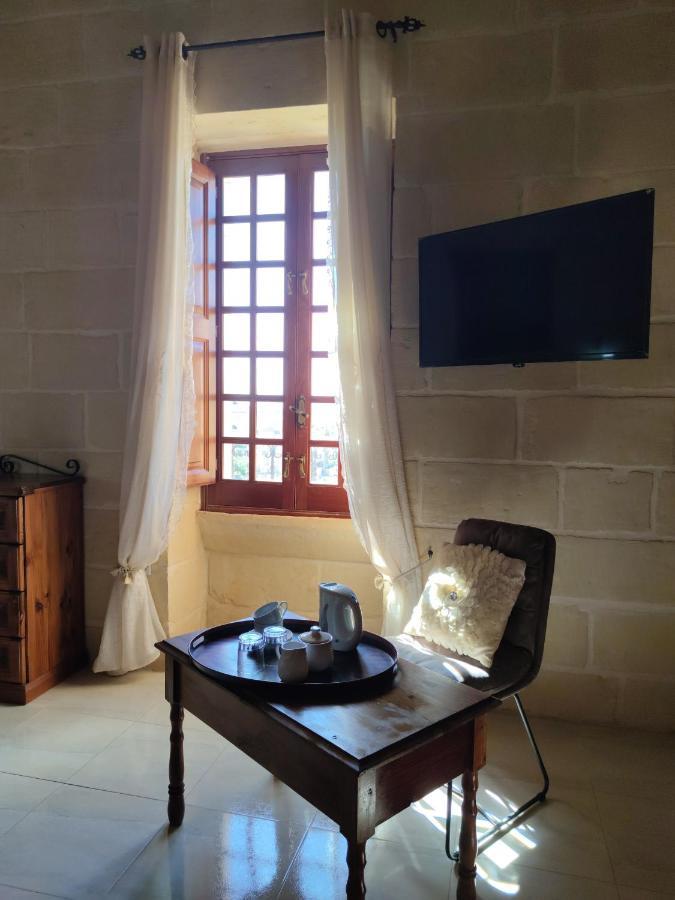 Warda Accommodation Xewkija Esterno foto