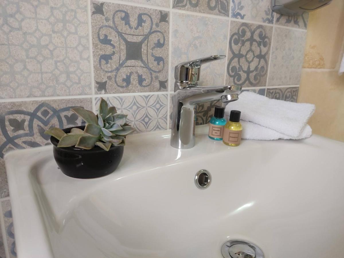 Warda Accommodation Xewkija Esterno foto