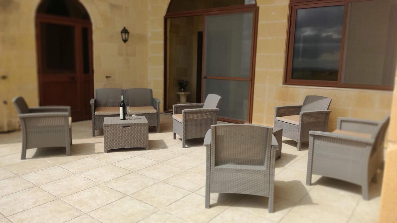 Warda Accommodation Xewkija Esterno foto